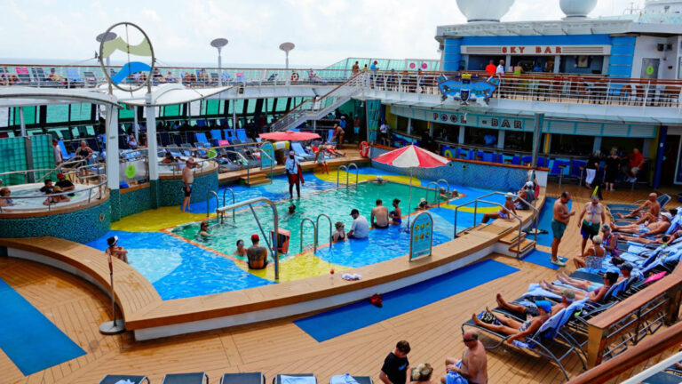 What Items Do You Need to Pack for a Family Cruise?