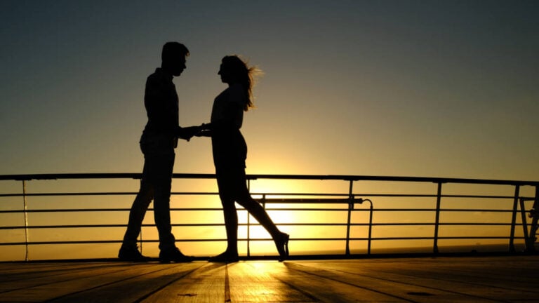 11 Ways You Can Be the Most Romantic During a Cruise
