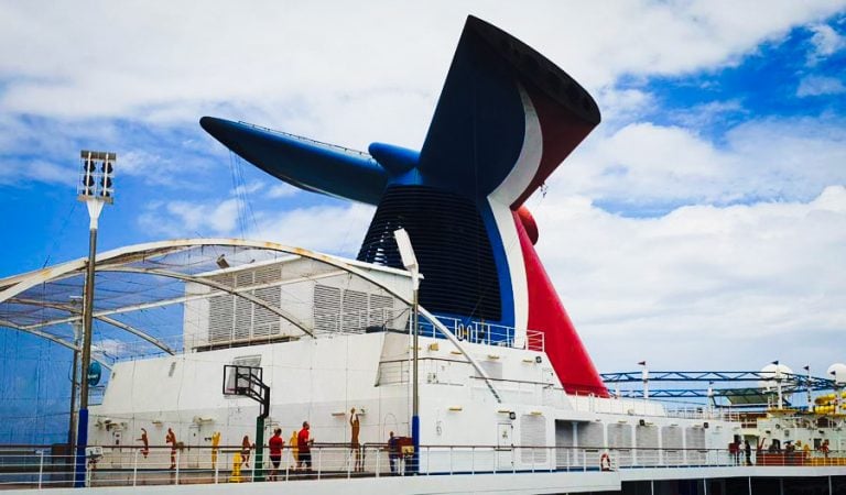 10 Items Just for Those Who Love Carnival Cruise Line