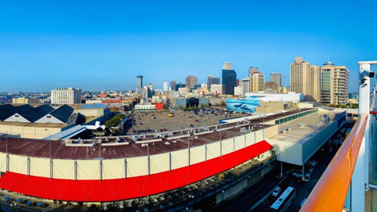 New Orleans Cruise Parking Guide (With Prices)
