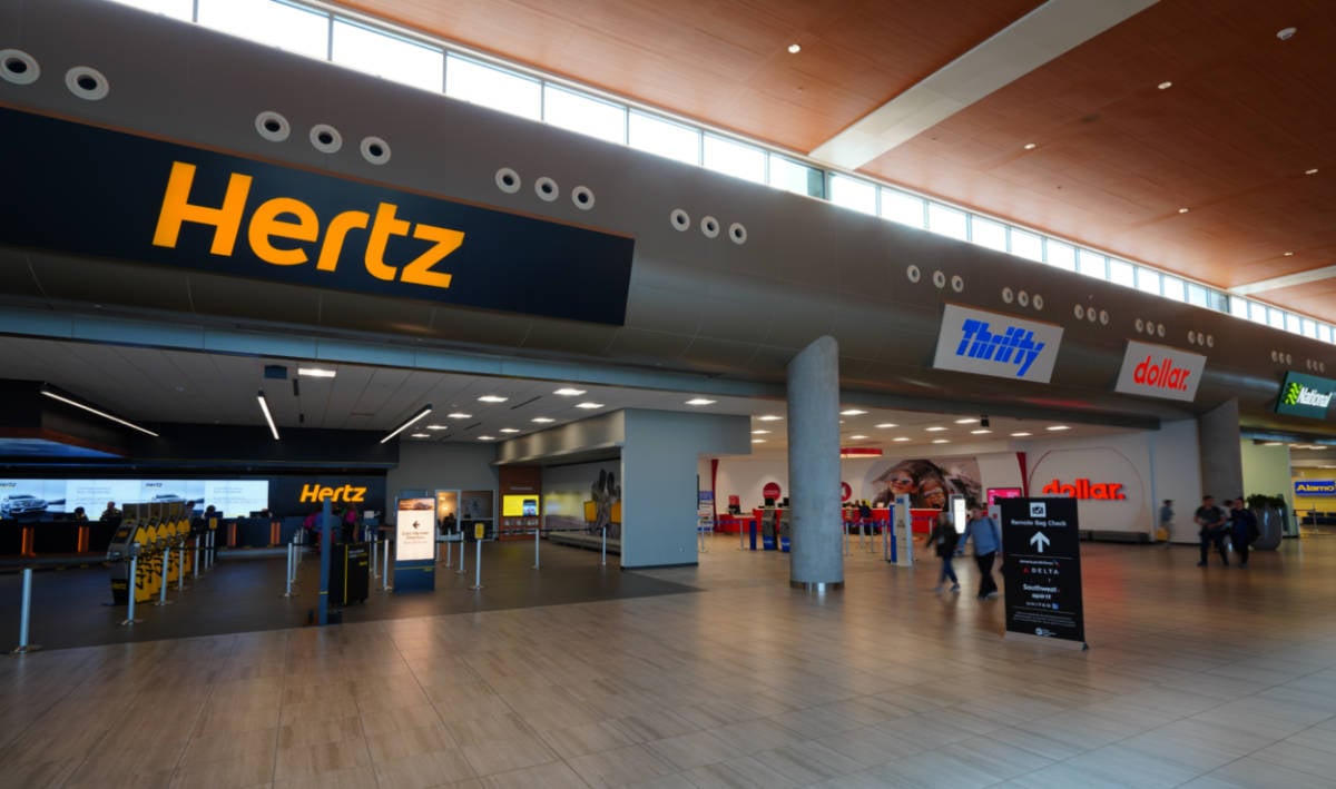 Hertz Rental Desk in Tampa