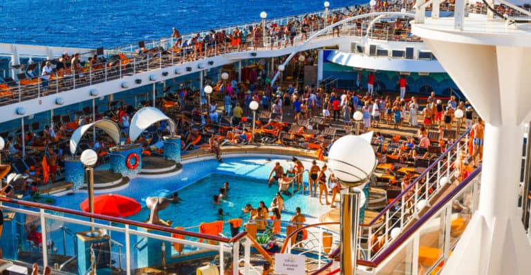 Steering Clear of a Nightmare: 15 Tips for What Not to Do on a Cruise