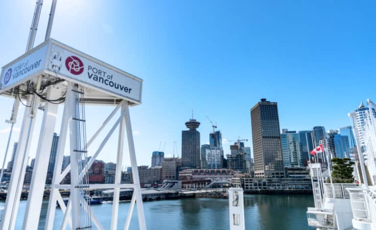 19 IDEAL Hotels Near Vancouver Cruise Port