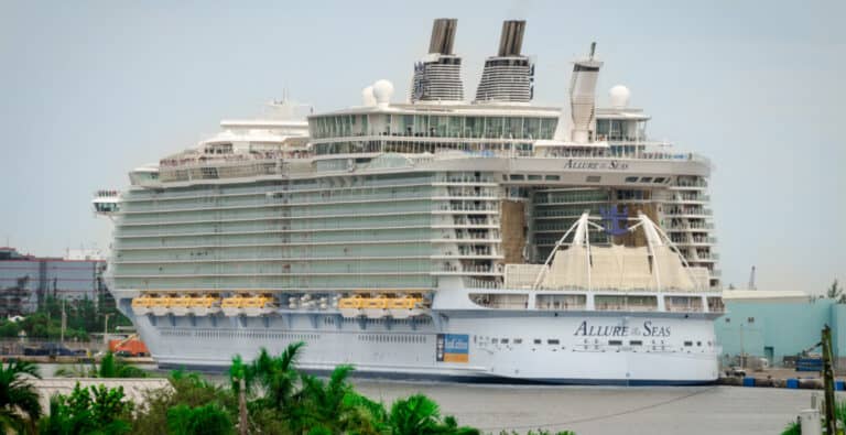 Royal Caribbean Cruise Ship Changes Itinerary Due to Berthing Conflict