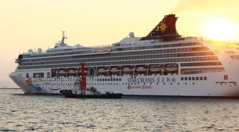 Former Genting Cruise Ship Arrives in India for Scrapping