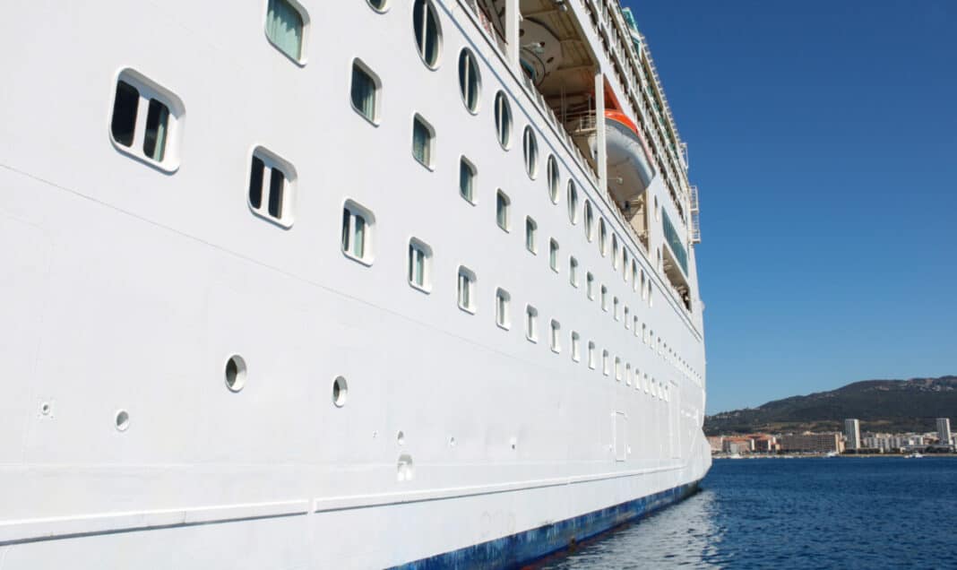 Best Deck on a Cruise Ship – How to Choose