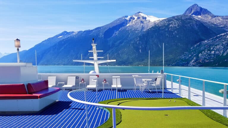 Another Cruise Line Switches to Starlink Internet 