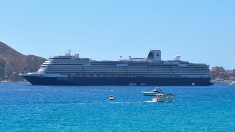 Holland America Line Unveils New Cruise Tour Perk