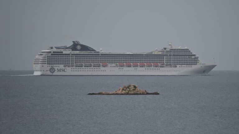 MSC Cruises Ship Breaks Free of Moorings