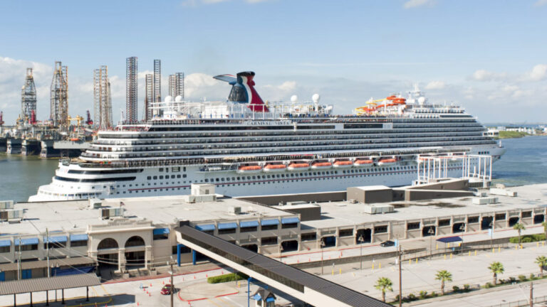 Carnival Cruise Line Alerts Guests to Traffic Problems