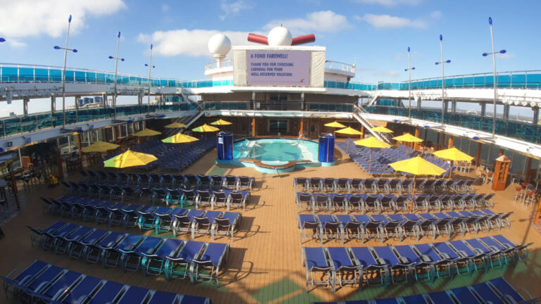 Carnival Cruise Line Hints at Loyalty Program Overhaul