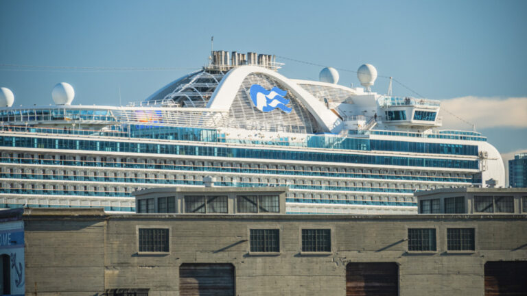 Ruby Princess Finally Departing San Francisco After Collision