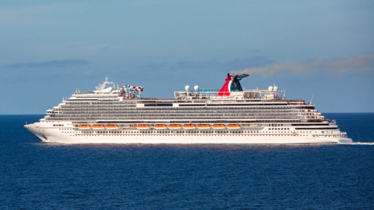 Carnival FFS Cruise Registration Sells Out in Minutes After Glitch