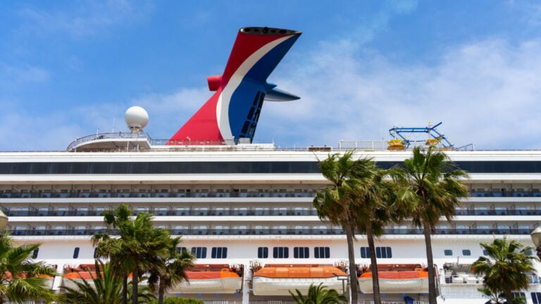 Carnival Cruise Line to Close Booking Systems Temporarily