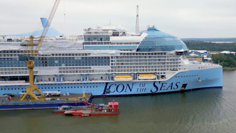 First Look at Dining On the Largest-Ever Cruise Ship