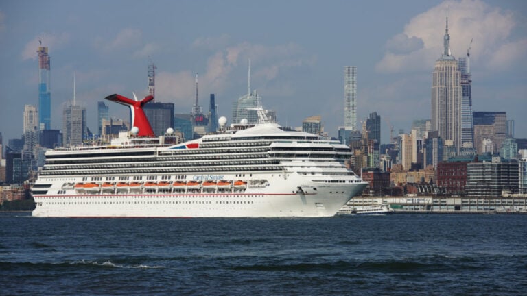 Carnival Cruise Line Reveals Major Sports Team Partnership