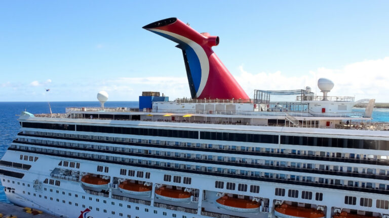 Carnival Cruise Line Clarifies Service Dog Policy