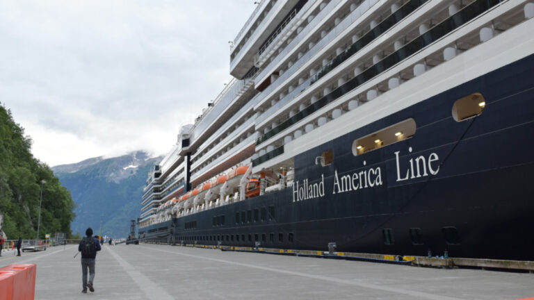 Holland America Line Opens 2025 Alaska Cruisetours
