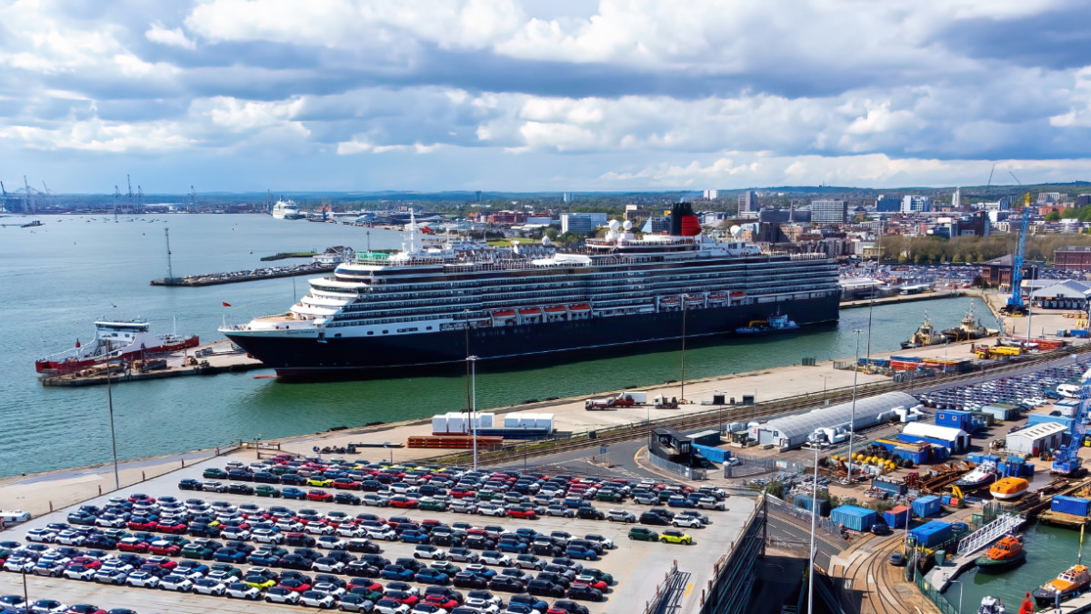 Cunard Line Cruise Ship