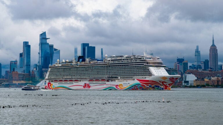Norwegian Cruise Line Cancels in Favor of Full Ship Charter
