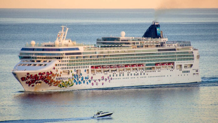 Norwegian Gem Cruise Ship