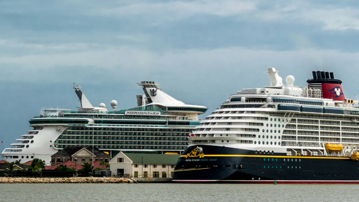 Cruise News Update: New Ship, Waterfall, Cancellations - Vimarsana News
