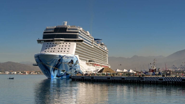 Norwegian Cruise Line Urges Passengers to Use a Passport for Mexico