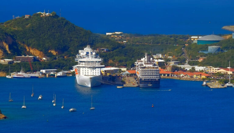 St. Thomas Cruise Port: Piers, Overview and What to Do