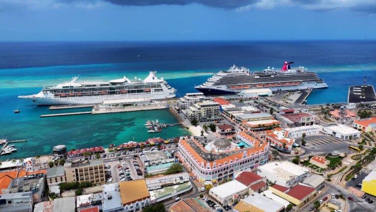 Aruba Cruise Port: Piers, Getting Around and What’s Nearby