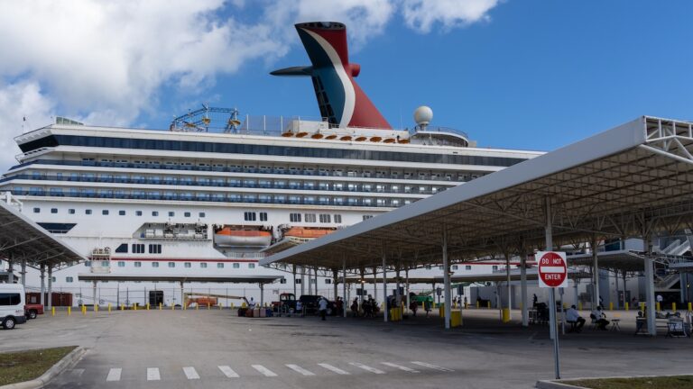 Carnival Becomes First to Plug Into Shore Power at PortMiami