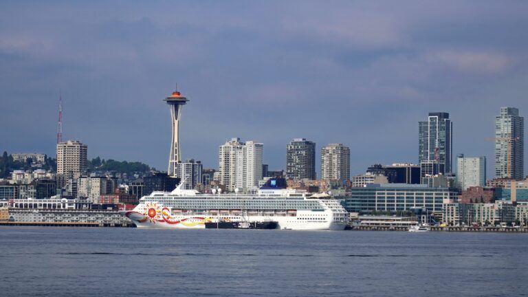 Port of Seattle Mandates Shore Power for All Homeported Cruise Ships