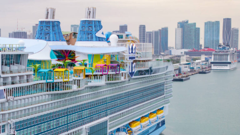 Are Cruisers Getting Fed Up With Travel Agents?
