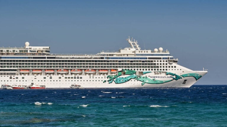 Technical Issue Delays Norwegian Cruise Ship By a Full Day