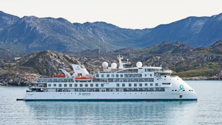 Cruise Line Sets Passenger Limit For Polar Voyages