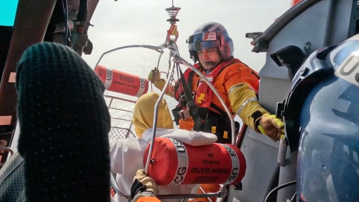 Coast Guard Airlifts Boy from princess Cruise Ship