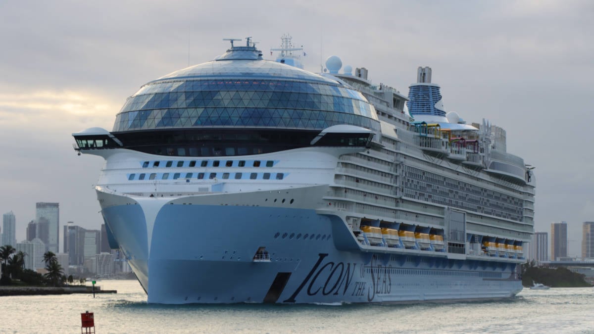Icon of the Seas Departing PortMiami