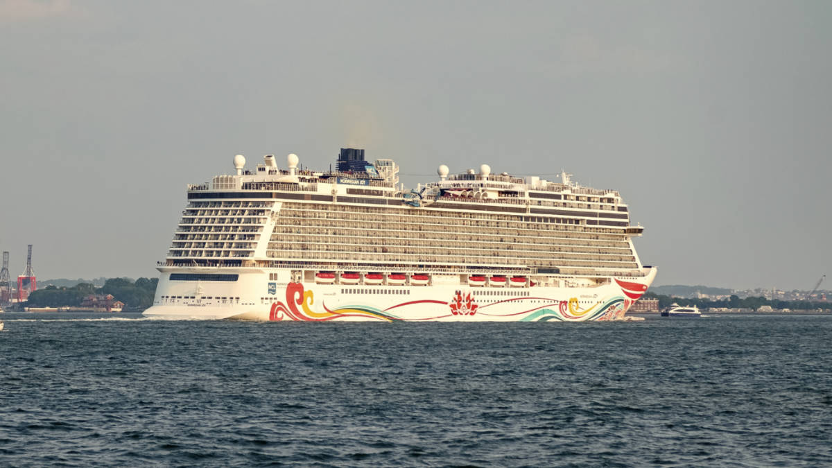 Norwegian Joy Departing New York