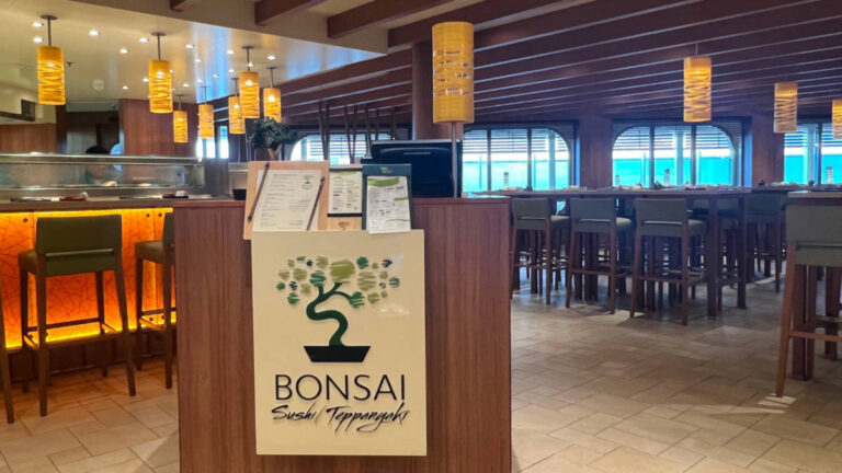 2025 Reservations for Carnival’s Specialty Dining Venues Are in Demand