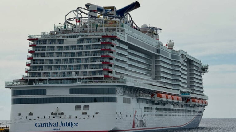 Carnival Cruise Line Clarifies Scattering Ceremony at Sea