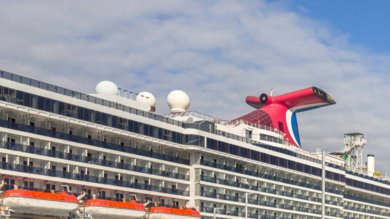 Carnival Responds Over Internet Speeds for Streaming Shows