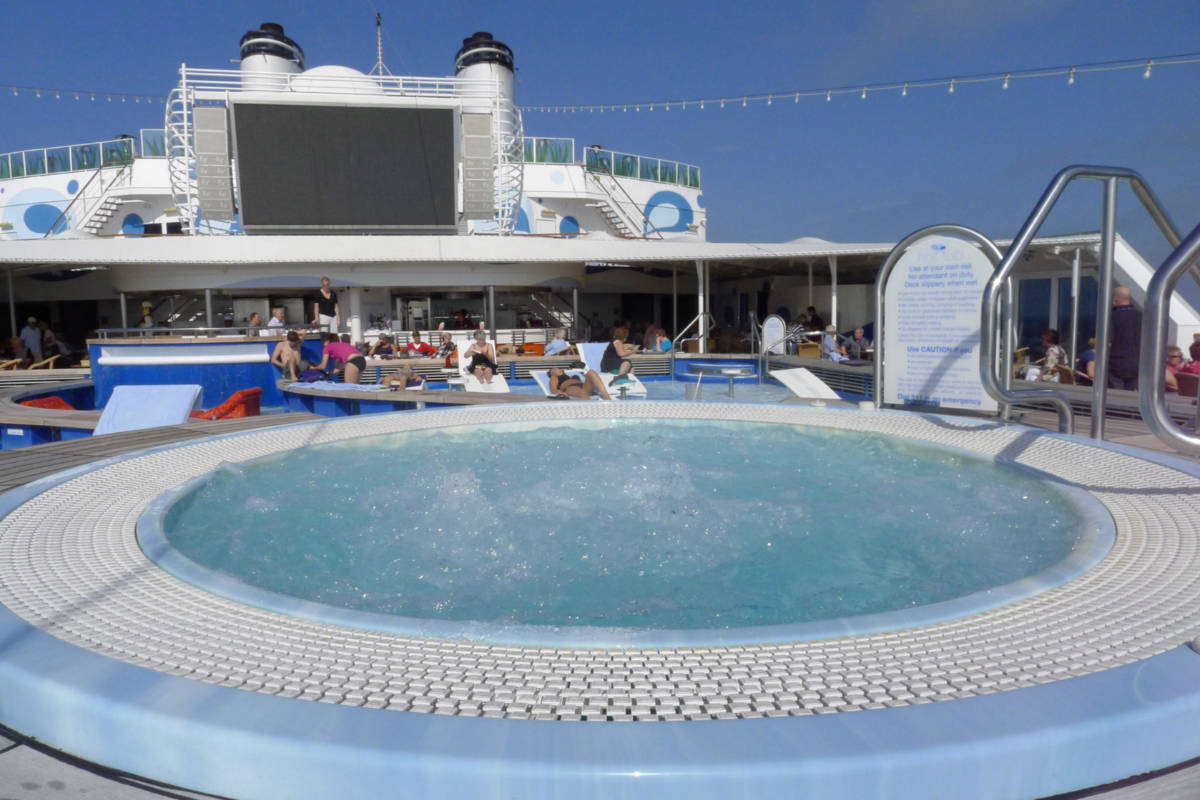 Cruise Ship Hot Tub