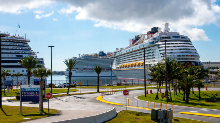 What Airports Are Near Port Canaveral Cruise Port?