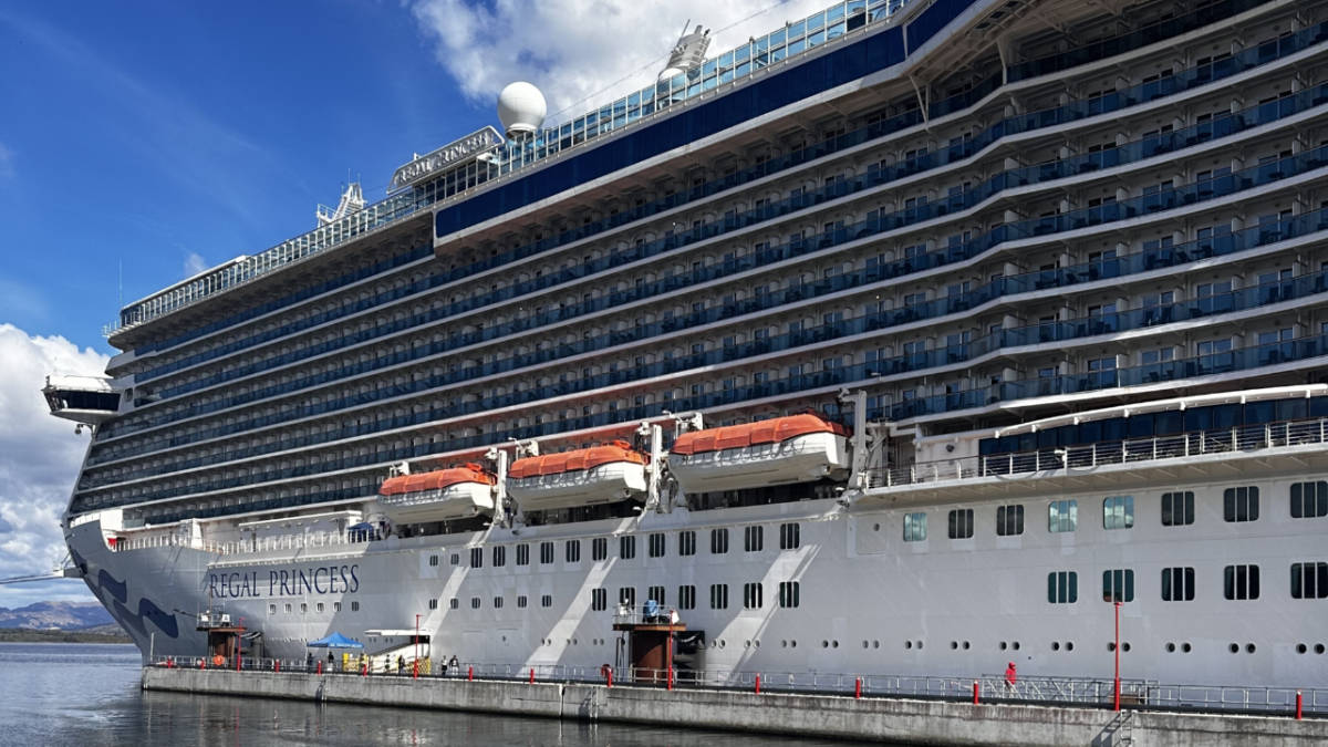 Regal Princess Cruise Ship