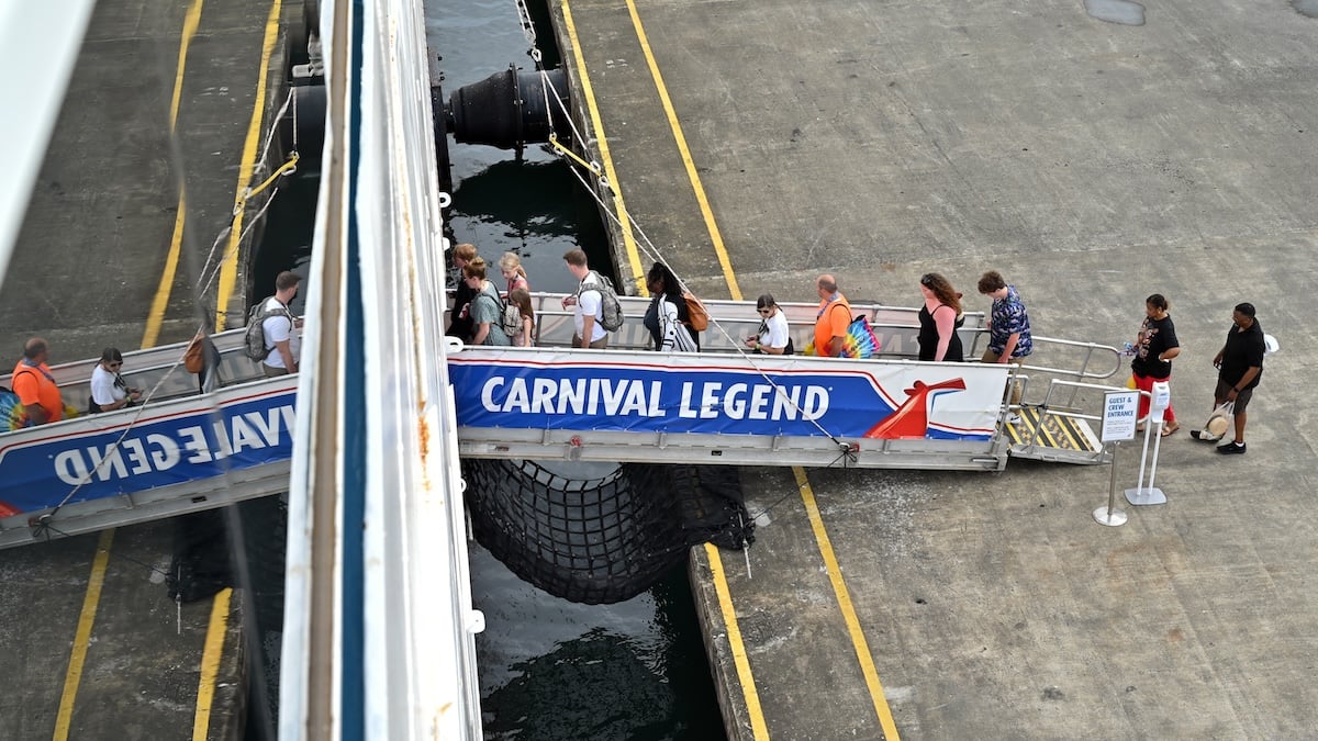 Carnival Legend