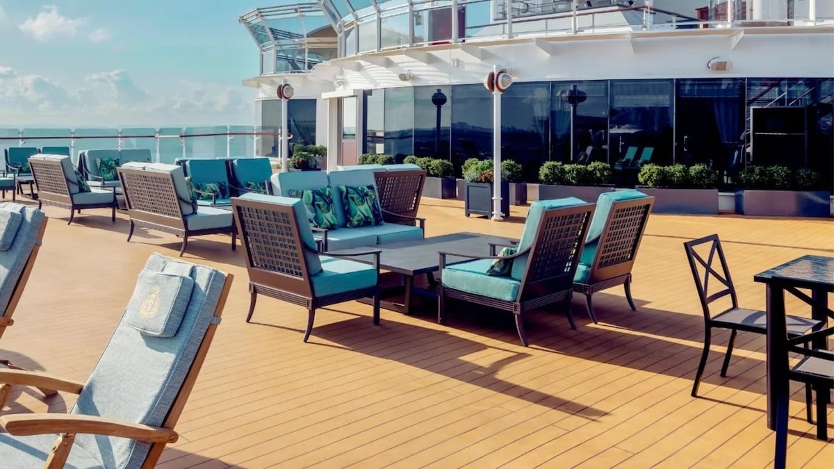 Aft Deck Queen Elizabeth