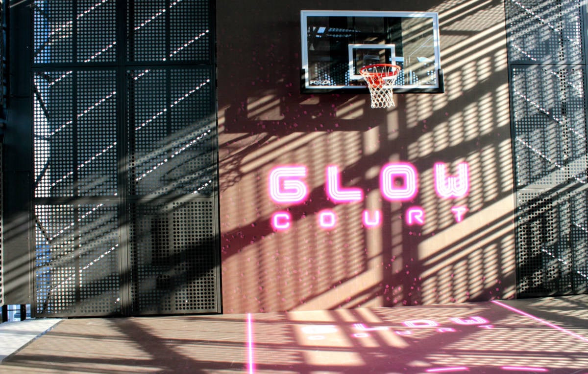 Norwegian Aqua Glow Court