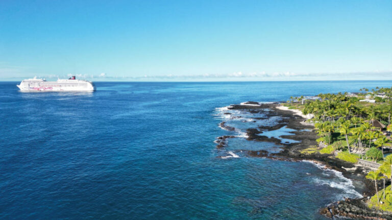 Kailua-Kona Cruise Port: Tendering, Getting Around, and What’s Nearby