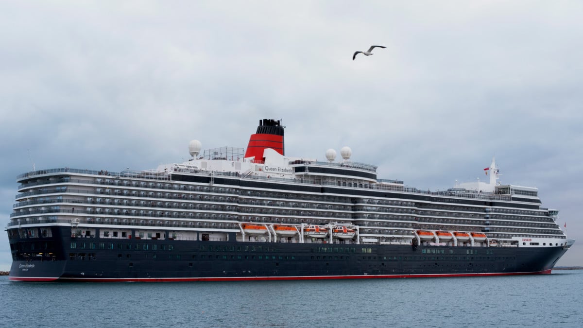 Queen Elizabeth Cruise Ship