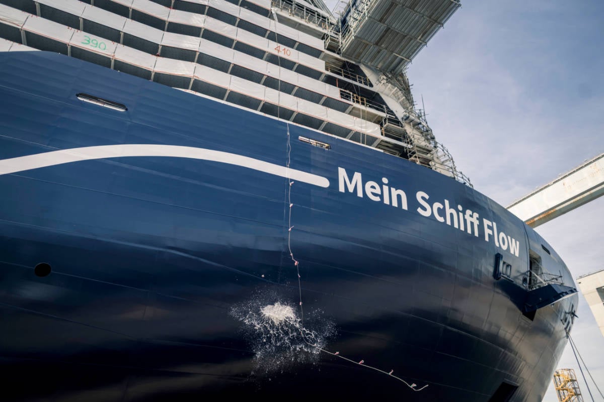 Mein Schiff Flow Float Out