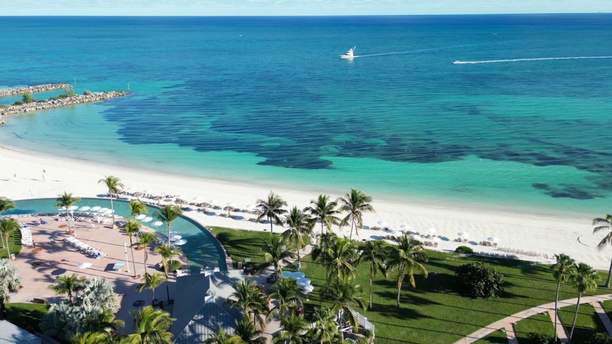 Lucayan beach